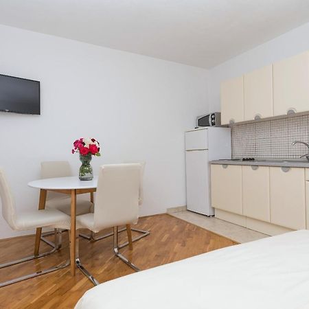 Skiljini Dvori - Apartman Макарска Экстерьер фото
