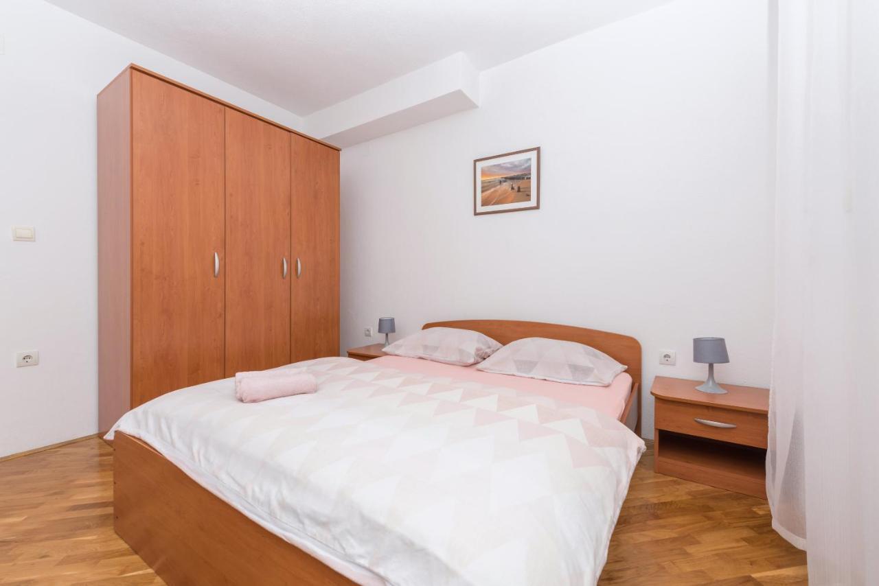Skiljini Dvori - Apartman Макарска Экстерьер фото